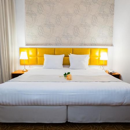Best Western Hotel Lev Or I Bucharest Exterior photo